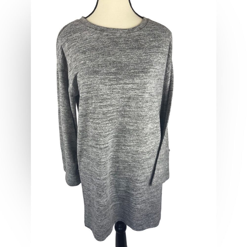 Forever 21 Contemporary Women’s Gray long sleeve tee‎ sz M